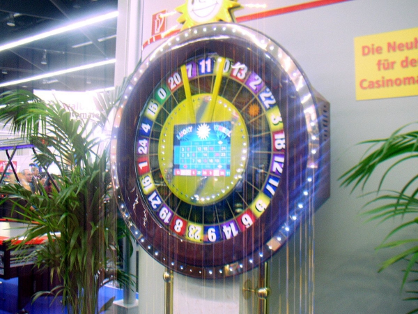Lucky Wheel, adp, 2005